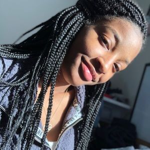 Meet your Posher, Danyelle